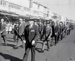 WWI veterans march during the 1967 ANZAC Day Parade in Orange. 