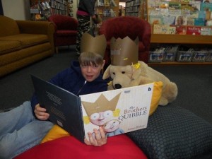 Reading with Pat the dog