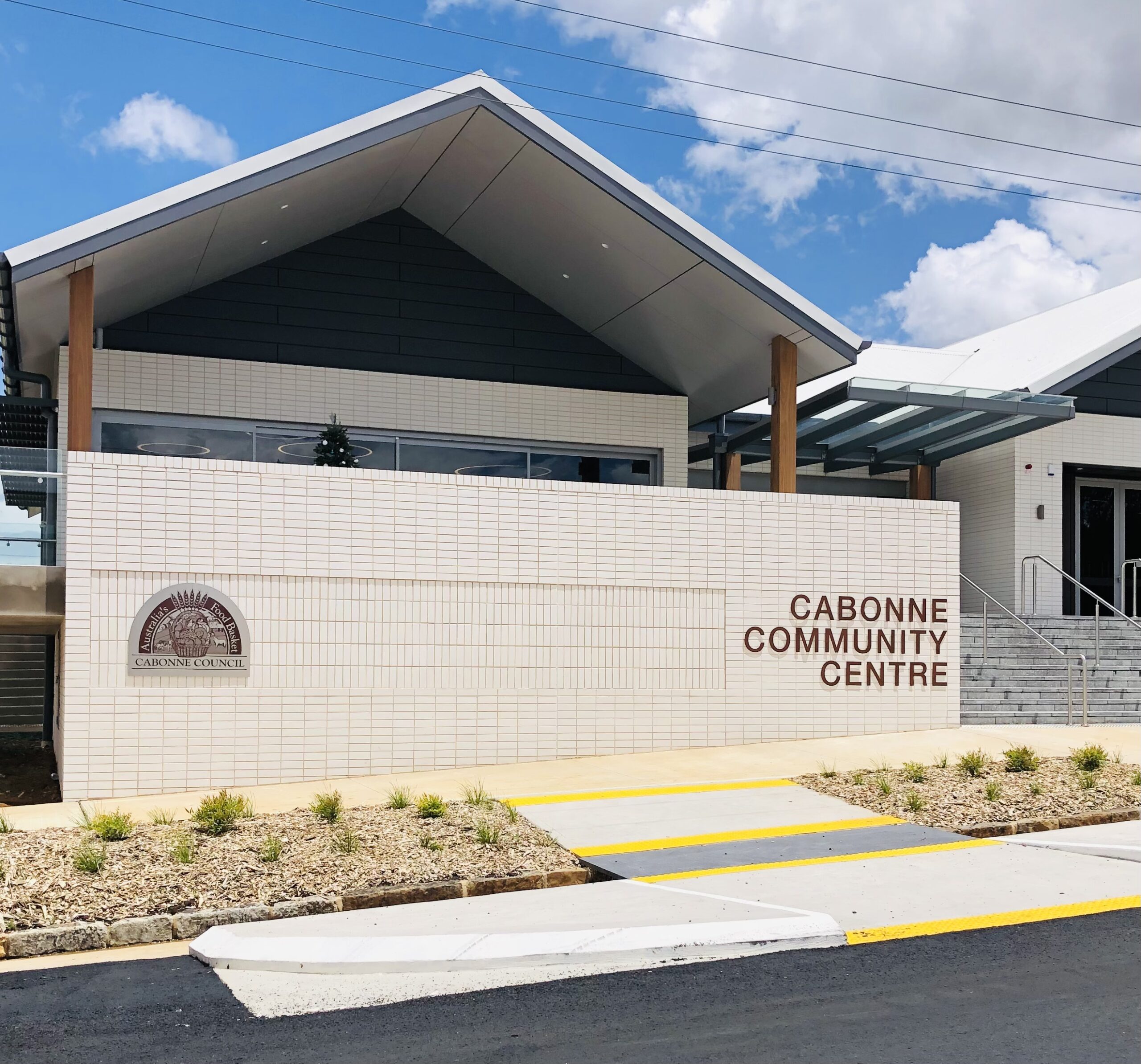 Molong Library Now Open